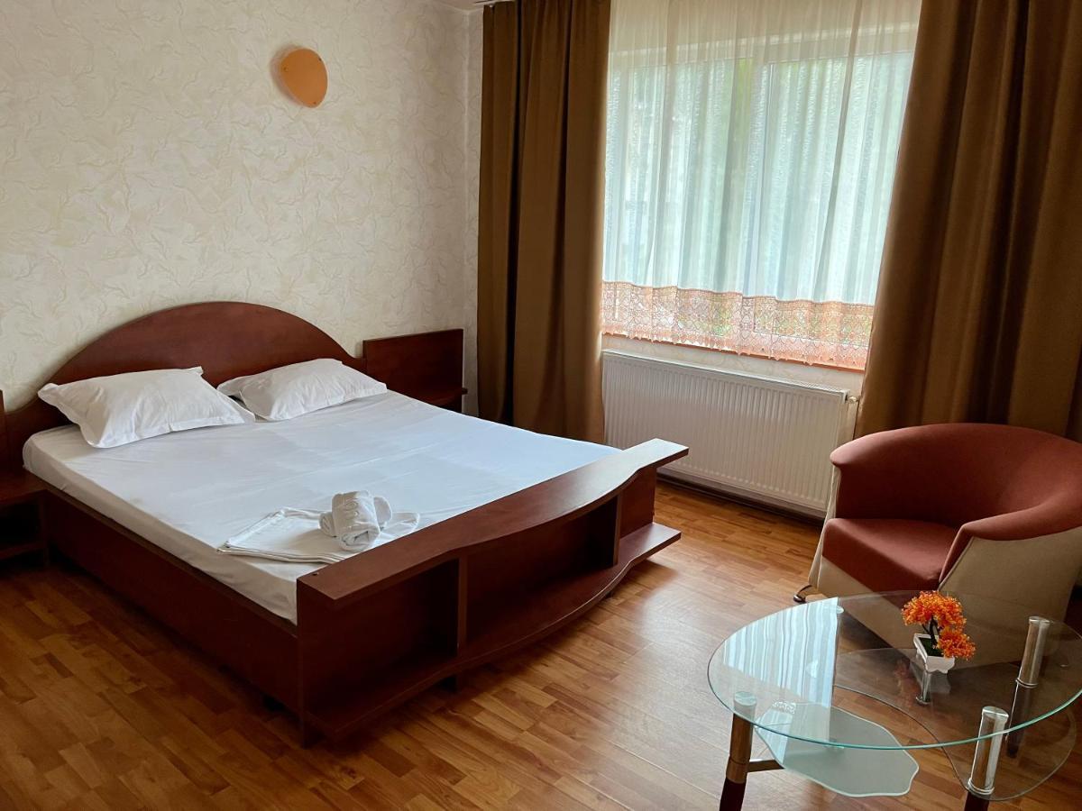 Pensiunea Orhideea Băile Herculane Exteriér fotografie